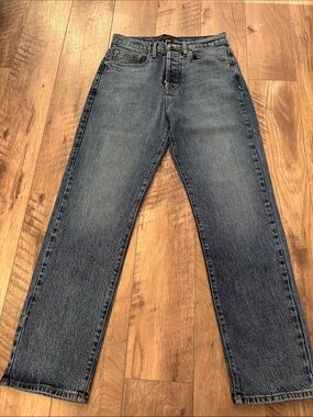 Modern American Bancroft the mom Jeans in Medium Blue Wash